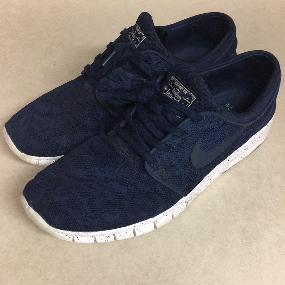 NIKE STEFAN JENOSKI